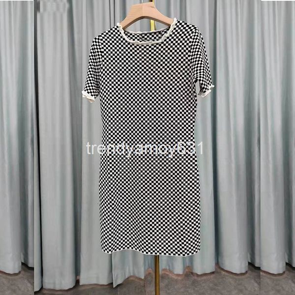 casual dresses spring and summer temperament color matching checkerboard short sleeve sweater women's ear edge splicing skirt, Black;gray
casual dresses spring and summer temperament color matching checkerboard short sleeve sweater women's ear edge splicing skirt, Black;gray