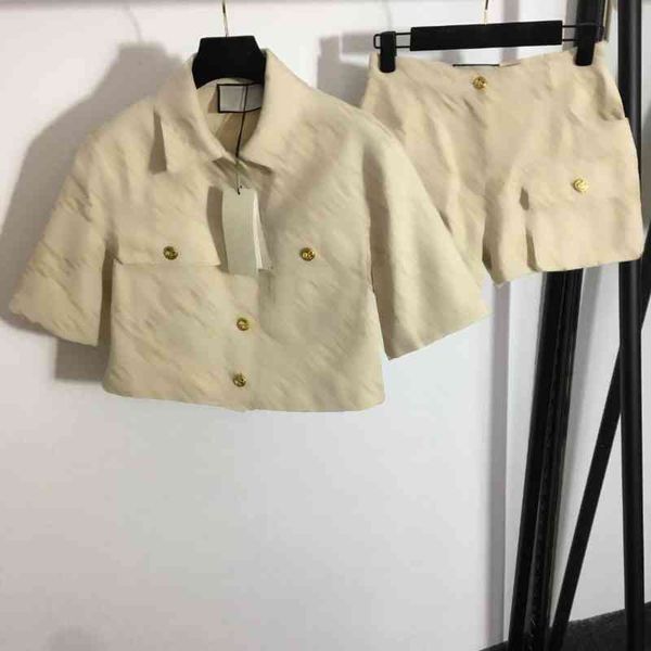 luxury womens two pieces pants apricot brand design letter logo print short-sleeved jacket and casual shorts 2 piece sets designer tracksuit, White
luxury womens two pieces pants apricot brand design letter logo print short-sleeved jacket and casual shorts 2 piece sets designer tracksuit, White