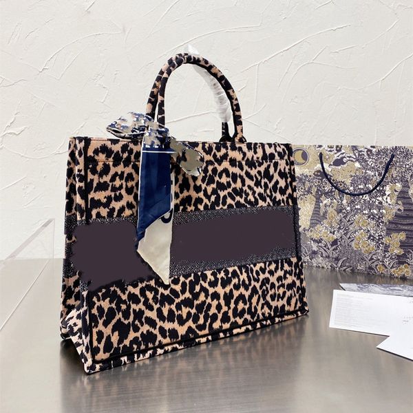 2022 fashion women large shopping bags canvas female shoulder bag tote backpack high-quality storage designer handbag luxurious woman totes
2022 fashion women large shopping bags canvas female shoulder bag tote backpack high-quality storage designer handbag luxurious woman totes