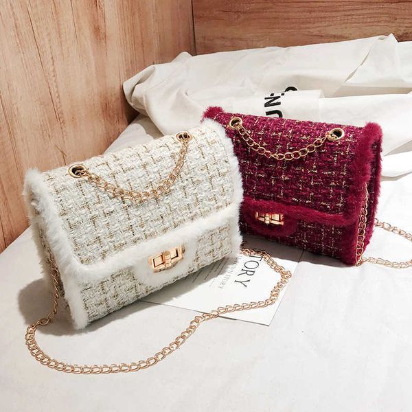 fashionable wild chain women handbags winter luxury handbags designer small women messenger bags wool bolsa feminina
fashionable wild chain women handbags winter luxury handbags designer small women messenger bags wool bolsa feminina