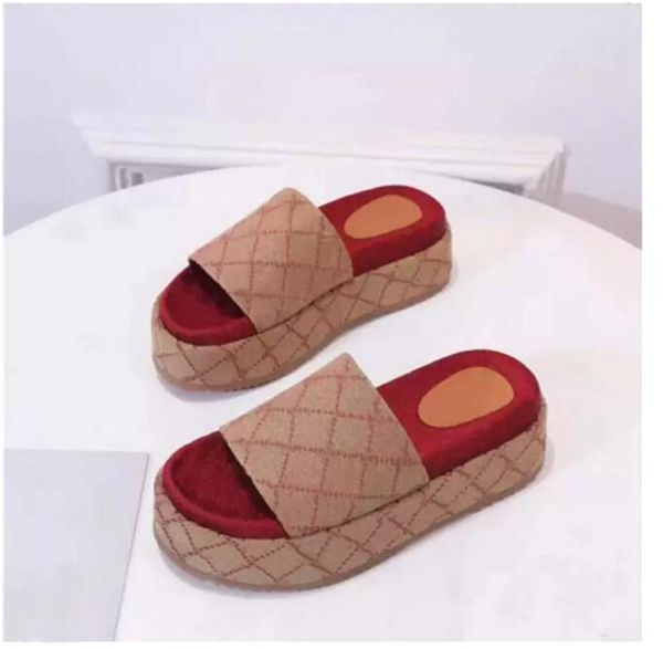 2022 newset classic lady slippers woman strawberry beach thick bottom shoes platform alphabet sandals leather high heel slippers size 35-44, Black
2022 newset classic lady slippers woman strawberry beach thick bottom shoes platform alphabet sandals leather high heel slippers size 35-44, Black