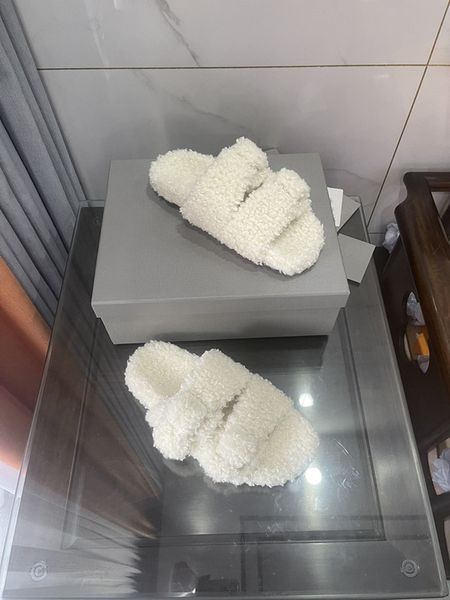 luxury designer furry slippers women slides winter soft fur warm shoes simple and generous style, Black
luxury designer furry slippers women slides winter soft fur warm shoes simple and generous style, Black