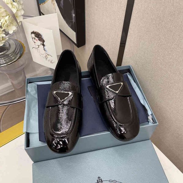 sandals autumn style baotou soft leather small shoes, british leisure flat bottom, one foot, lazy muller single shoes, Black
sandals autumn style baotou soft leather small shoes, british leisure flat bottom, one foot, lazy muller single shoes, Black
