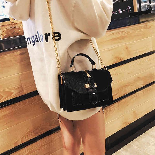 new fashion trend luxury brand designer bag wholesale small women's high-end versatile print handbag and single shoulder
new fashion trend luxury brand designer bag wholesale small women's high-end versatile print handbag and single shoulder