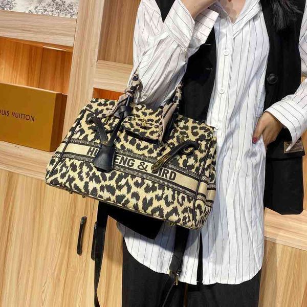 purses leopard print bag women's bag new fashion autumn and winter women's handbag light luxury sling shoulder messenger bag high
purses leopard print bag women's bag new fashion autumn and winter women's handbag light luxury sling shoulder messenger bag high