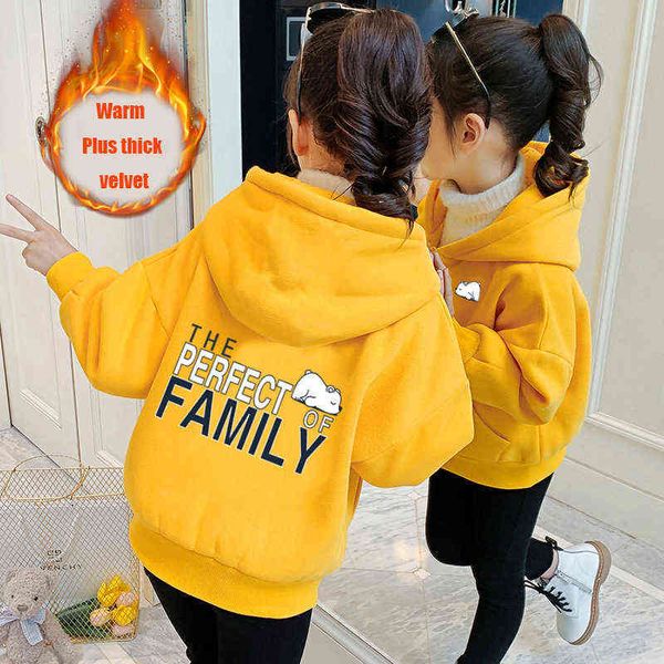 2022 new winter keep warm girls jacket cartoon bear brief plus velvet hoodies outdoor children sweater kids outerwear j220718, Blue;gray
2022 new winter keep warm girls jacket cartoon bear brief plus velvet hoodies outdoor children sweater kids outerwear j220718, Blue;gray