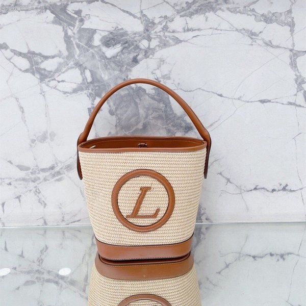 lady classic single straw fashion bucket bag retro female designer handbag large capacity totes luxury big brand women beach one shoulder di
lady classic single straw fashion bucket bag retro female designer handbag large capacity totes luxury big brand women beach one shoulder di