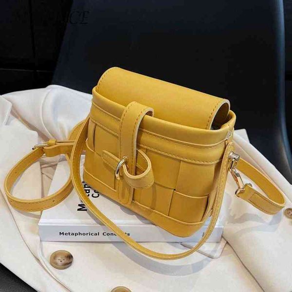 women woven leather shoulder crossbody bags small handbags solid female clutch for ladies outdoor shopping business g220517
women woven leather shoulder crossbody bags small handbags solid female clutch for ladies outdoor shopping business g220517