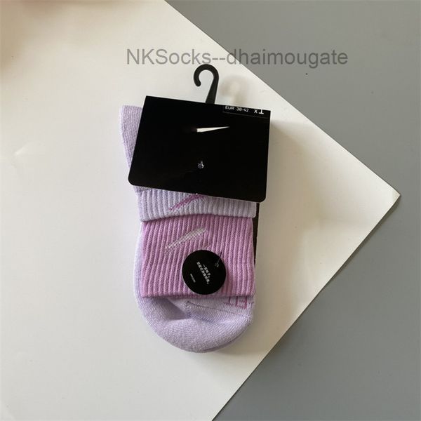 classic men fashion socks hook brand color stitched men's women's long tube sports training sock street couple middle tubes luxury, Black
classic men fashion socks hook brand color stitched men's women's long tube sports training sock street couple middle tubes luxury, Black
