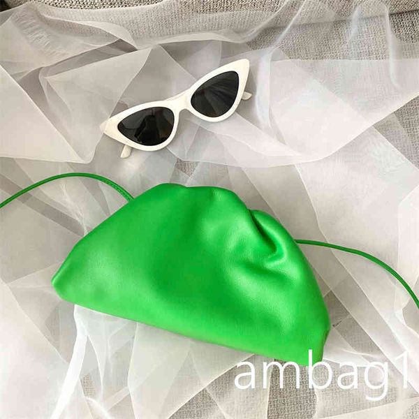 woven bag cloud bag pouch hand wrinkled shoulder dumpling three hundred and twenty-three
woven bag cloud bag pouch hand wrinkled shoulder dumpling three hundred and twenty-three
