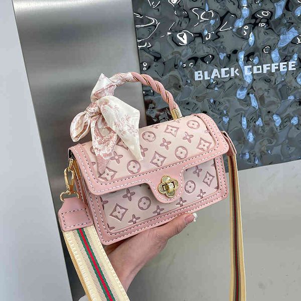 hand woven bag female shoulder chain crossbody bags for women designer luxury handbags
hand woven bag female shoulder chain crossbody bags for women designer luxury handbags
