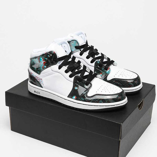 2022 jumpman 1 classical mid basketball shoes jbalvin 1s white black teal tint designer fashion sport running shoe with box
2022 jumpman 1 classical mid basketball shoes jbalvin 1s white black teal tint designer fashion sport running shoe with box