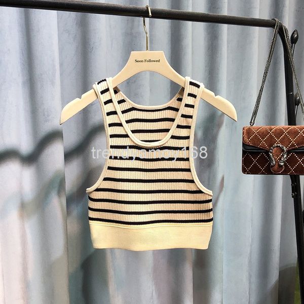 women's knits & tees striped knitted vest women's outer wear spring / summer 21 simple letter striped u-neck short suspender back, White
women's knits & tees striped knitted vest women's outer wear spring / summer 21 simple letter striped u-neck short suspender back, White