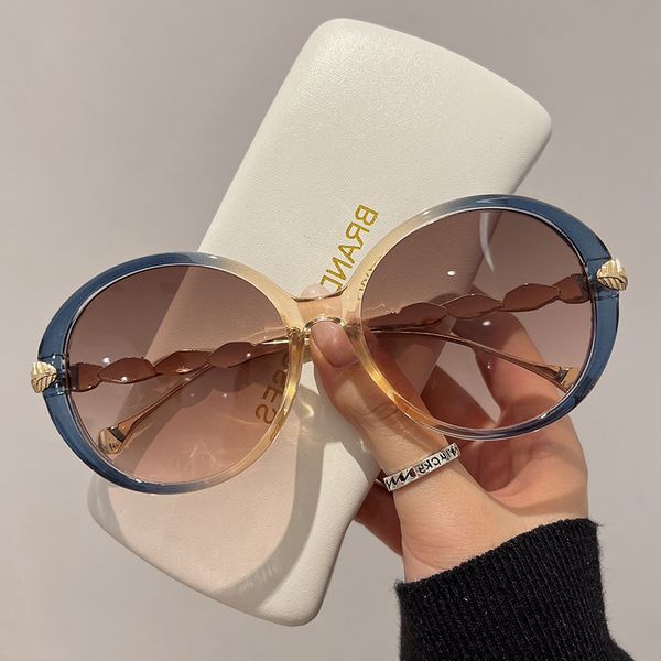 new vintage round frame sunglass gradient colorful trendy fashion women female eyewear luxury brand digner shad for ladi, White;black
new vintage round frame sunglass gradient colorful trendy fashion women female eyewear luxury brand digner shad for ladi, White;black