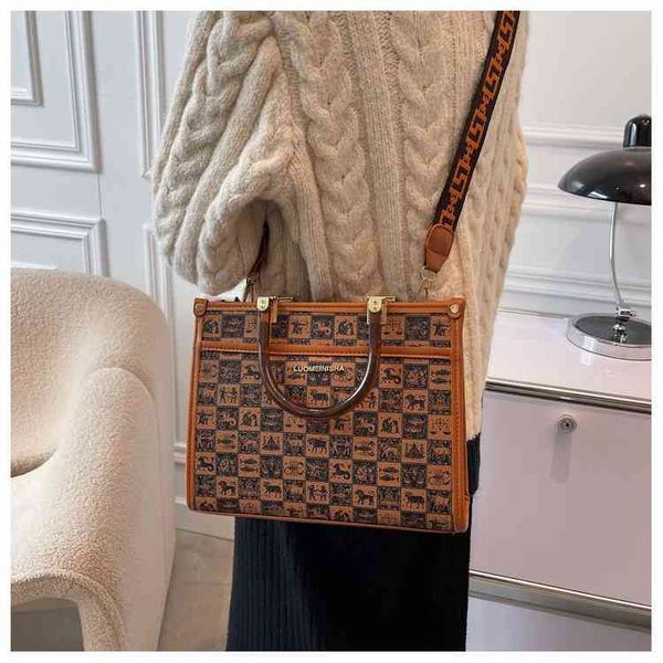 55% off bag women's new 2022 single shoulder cross tote handbags luxury designer crossbody bags
55% off bag women's new 2022 single shoulder cross tote handbags luxury designer crossbody bags
