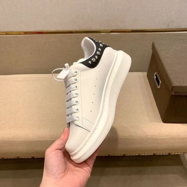 2022 comfort casual shoes mens womens sport scarpe chaussures studded spike rivet scrawl doodle designer reflective women oversized sneaker, Black
2022 comfort casual shoes mens womens sport scarpe chaussures studded spike rivet scrawl doodle designer reflective women oversized sneaker, Black