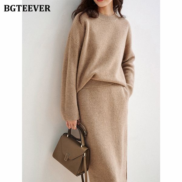 elegant ladies 2 pieces knitted set o-neck long sleeve pullovers & split pencil skirts 2021 winter women sweater set, White;black
elegant ladies 2 pieces knitted set o-neck long sleeve pullovers & split pencil skirts 2021 winter women sweater set, White;black