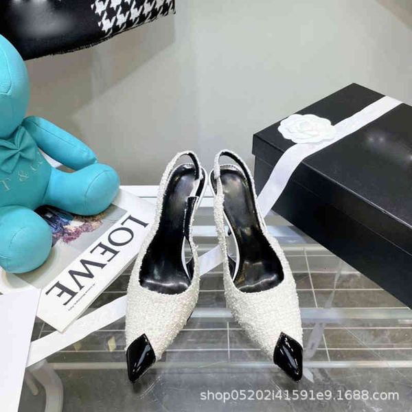 sandals rose park caiying's same black high heels women's metal pointed thin heel single shoes in autumn and winter
sandals rose park caiying's same black high heels women's metal pointed thin heel single shoes in autumn and winter