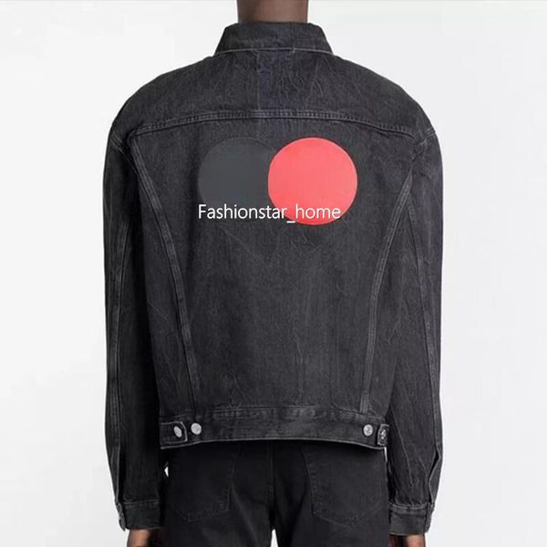 22ss france new spring autumn limited classic embroidery denim jacket vintage washed man women high end designer jackets fashion casual stre, Black;brown
22ss france new spring autumn limited classic embroidery denim jacket vintage washed man women high end designer jackets fashion casual stre, Black;brown