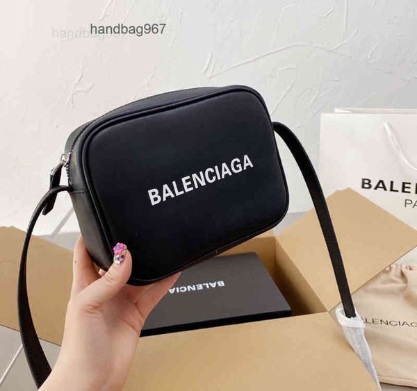2022 women designer bags handbagbag balencaigas'ss' b home hourglass leather one shoulder diagonal handbag fashion crocodile patte
2022 women designer bags handbagbag balencaigas'ss' b home hourglass leather one shoulder diagonal handbag fashion crocodile patte