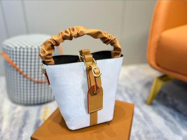 new luxury 2pcs handbags womens ladies cross-body bag designer shoulder chain fashion classic retro dinner with box
new luxury 2pcs handbags womens ladies cross-body bag designer shoulder chain fashion classic retro dinner with box