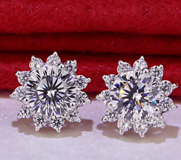 18k gold plated sunflower stud earrings s925 silver mossan diamond round female simple earrings with rhinestones, Golden;silver
18k gold plated sunflower stud earrings s925 silver mossan diamond round female simple earrings with rhinestones, Golden;silver