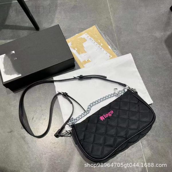 evening bags designer new style messenger bag rhombic lattice chain nylon hobo underarm fashionable one shoulder messenger middle-aged woman 
evening bags designer new style messenger bag rhombic lattice chain nylon hobo underarm fashionable one shoulder messenger middle-aged woman