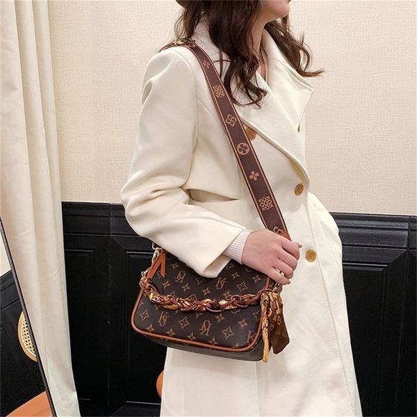 high sense large capacity women's new fashion red broadband leisure one messenger purses outlet online
high sense large capacity women's new fashion red broadband leisure one messenger purses outlet online