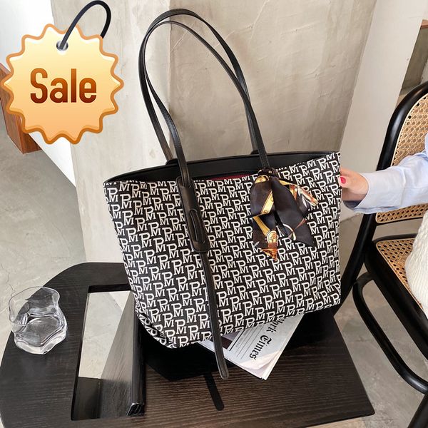 2022 trendy fashion design ladies bags factory direct clothing women's new high-capacity simple canvas shoulder portable
2022 trendy fashion design ladies bags factory direct clothing women's new high-capacity simple canvas shoulder portable