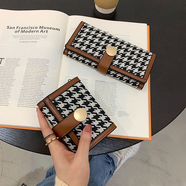 2022 new houndstooth canvas small wallet women's short style contrast color folding coin clip multi-card buckle long clutch bag, Red;black
2022 new houndstooth canvas small wallet women's short style contrast color folding coin clip multi-card buckle long clutch bag, Red;black