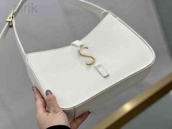 women fashion shoulder designer bags niche baguette wild underarm leather portable all-match handbags 
women fashion shoulder designer bags niche baguette wild underarm leather portable all-match handbags