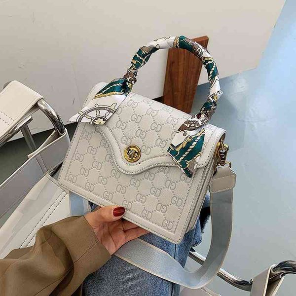 small 2022 new handbag msenger shoulder silk women's bag 2022 brand trend fashion design ladies handbags
small 2022 new handbag msenger shoulder silk women's bag 2022 brand trend fashion design ladies handbags