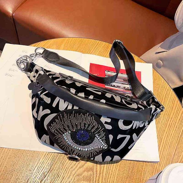 hbp diamond inlaid rhinestone chest bag women's trend single shoulder bag small letter printing messenger waist bag 220816
hbp diamond inlaid rhinestone chest bag women's trend single shoulder bag small letter printing messenger waist bag 220816