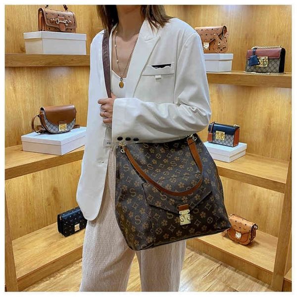 68% off new korean printed single shoulder messenger bag large capacity multifunctional handbag women's backpack
68% off new korean printed single shoulder messenger bag large capacity multifunctional handbag women's backpack