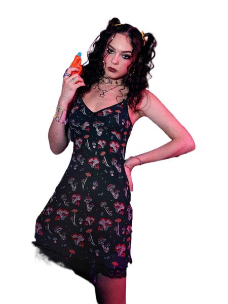 romwe x silly little thoughts street life mushroom print contrast lace cami dress r1bf#, Black;gray
romwe x silly little thoughts street life mushroom print contrast lace cami dress r1bf#, Black;gray