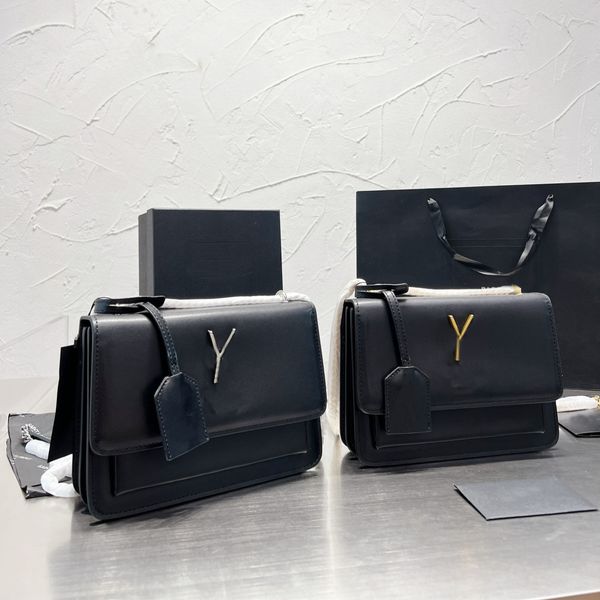 5a fashion bags crocodile print leather cover internal spacer metal chain envelope packs
5a fashion bags crocodile print leather cover internal spacer metal chain envelope packs