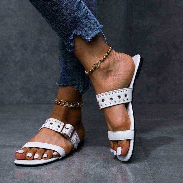 slippers ladies 2022 summer metal decorative square heel anti-slip sandals buckle strap women 220629, Black
slippers ladies 2022 summer metal decorative square heel anti-slip sandals buckle strap women 220629, Black