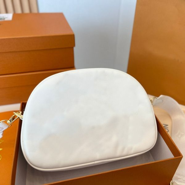 luxury designers shell bag fashion bags embroidery thread embossing classic ladies handbag women crossbody purse handbags totes pbk014
luxury designers shell bag fashion bags embroidery thread embossing classic ladies handbag women crossbody purse handbags totes pbk014