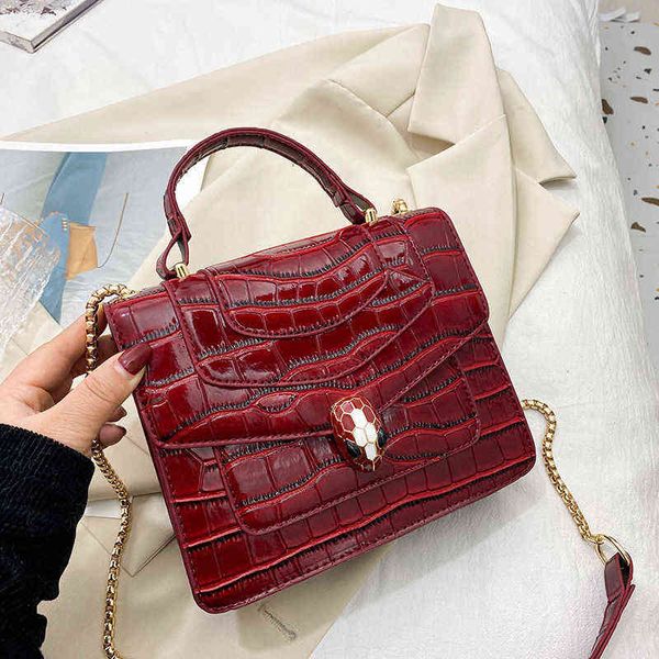 handbags outlet women's hand new messenger female student women's chain small bag
handbags outlet women's hand new messenger female student women's chain small bag