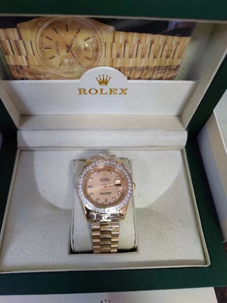 with original box luxury watches 41mm mens 18k yellow gold dial bigger diamond automatic fashion brand men's watch wristwatch 2813, Slivery;brown
with original box luxury watches 41mm mens 18k yellow gold dial bigger diamond automatic fashion brand men's watch wristwatch 2813, Slivery;brown