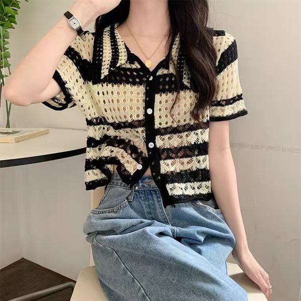 621 2022 runway summer brand same style sweater pullover t shirt lapel neck short sleeve women's sweaters wante, White;black
621 2022 runway summer brand same style sweater pullover t shirt lapel neck short sleeve women's sweaters wante, White;black