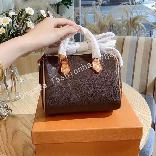 2022luxury designer handbag purse women shoulder bag embossed flower leather clutch crossbody messenger bags chain coin pillow cross body t
2022luxury designer handbag purse women shoulder bag embossed flower leather clutch crossbody messenger bags chain coin pillow cross body t