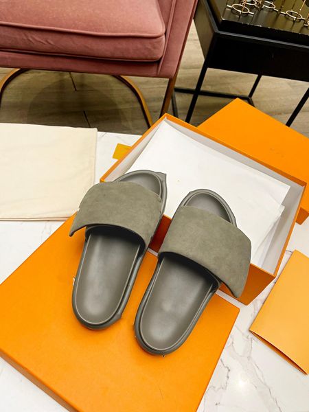 2022 slippers men and women sandal fashion designers flat slides flip flops couple shoes outdoor home thick-soled summer deodorant trend san, Black
2022 slippers men and women sandal fashion designers flat slides flip flops couple shoes outdoor home thick-soled summer deodorant trend san, Black