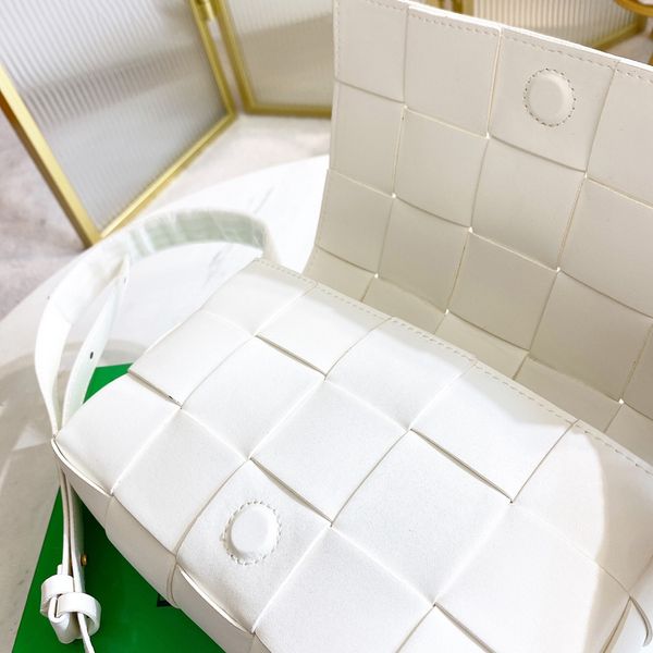 2022 women bags crossbody handbag one-shoulder pillow versatile design leather stylish high-end small square handbag 22
2022 women bags crossbody handbag one-shoulder pillow versatile design leather stylish high-end small square handbag 22