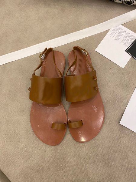 aaaaa+ women mules c slippers sandals pearls sliders stuffies lambskin black white flat slippers ladies beach rubber flip flops with box 009
aaaaa+ women mules c slippers sandals pearls sliders stuffies lambskin black white flat slippers ladies beach rubber flip flops with box 009