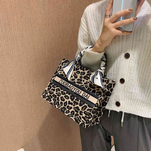 2022 factory wholesale autumn and winter texture large capacity tote bag korean version foreign style handbag leisure armpit bag 94dy 11yl
2022 factory wholesale autumn and winter texture large capacity tote bag korean version foreign style handbag leisure armpit bag 94dy 11yl