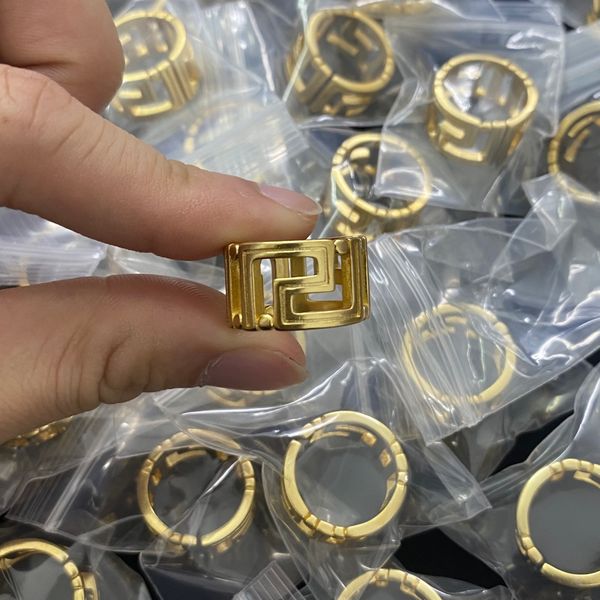 fashion new designed band rings love heart letters pendants banshee medusa head portrait 18k gold plated women's ring ladies designer j, Silver
fashion new designed band rings love heart letters pendants banshee medusa head portrait 18k gold plated women's ring ladies designer j, Silver