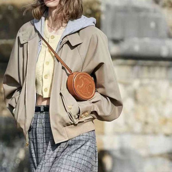 designer bags arc de triom-phe pig nose camera 2022 autumn winter new women's leisure single shoulder messenger bag versatile small rou
designer bags arc de triom-phe pig nose camera 2022 autumn winter new women's leisure single shoulder messenger bag versatile small rou