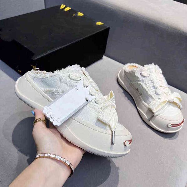 open mouth smile slippers women wear 2022 new thick soled elevated canvas shoes with baotou half drag in summer, Black
open mouth smile slippers women wear 2022 new thick soled elevated canvas shoes with baotou half drag in summer, Black
