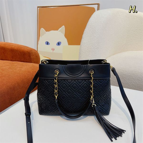 new women's tassel leather shoulder bags designer crossbody bag small chain shopping bags diamond lattice handbags totes designers hand
new women's tassel leather shoulder bags designer crossbody bag small chain shopping bags diamond lattice handbags totes designers hand